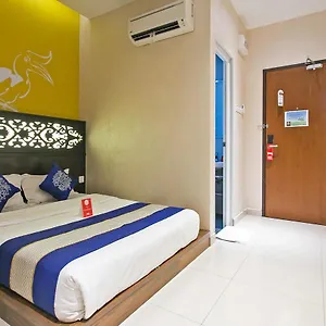 Sri Enstek Klia, Klia 2 & F1 Hotel Sepang